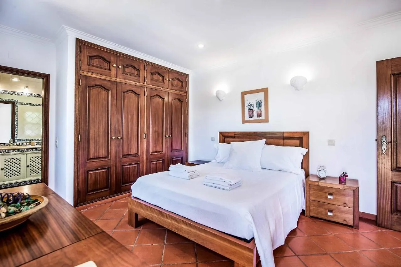 Villa Vargues Quarteira 0*,