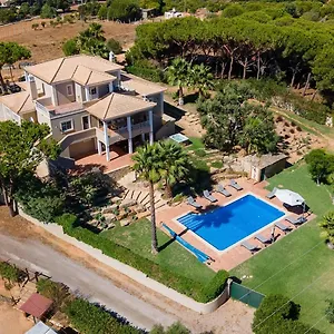Luxuosa Moradia V5 Em - Greice Homes Villa